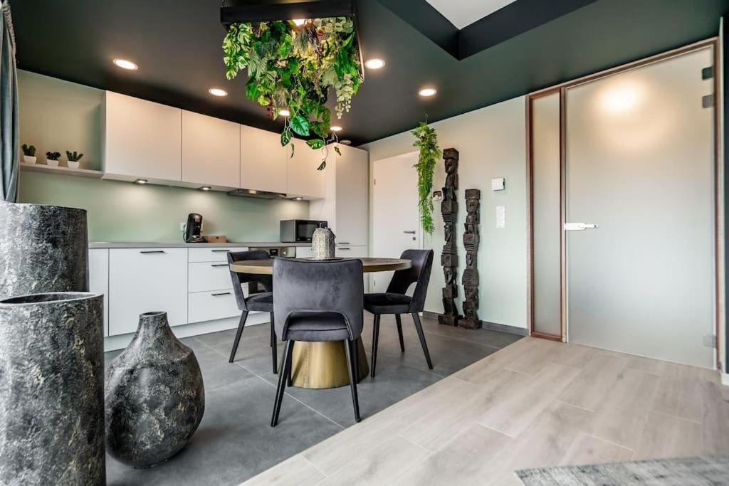 La Suite Ara, Avec Sauna Liege Bagian luar foto