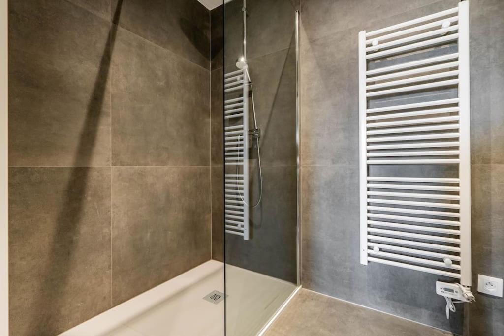 La Suite Ara, Avec Sauna Liege Bagian luar foto